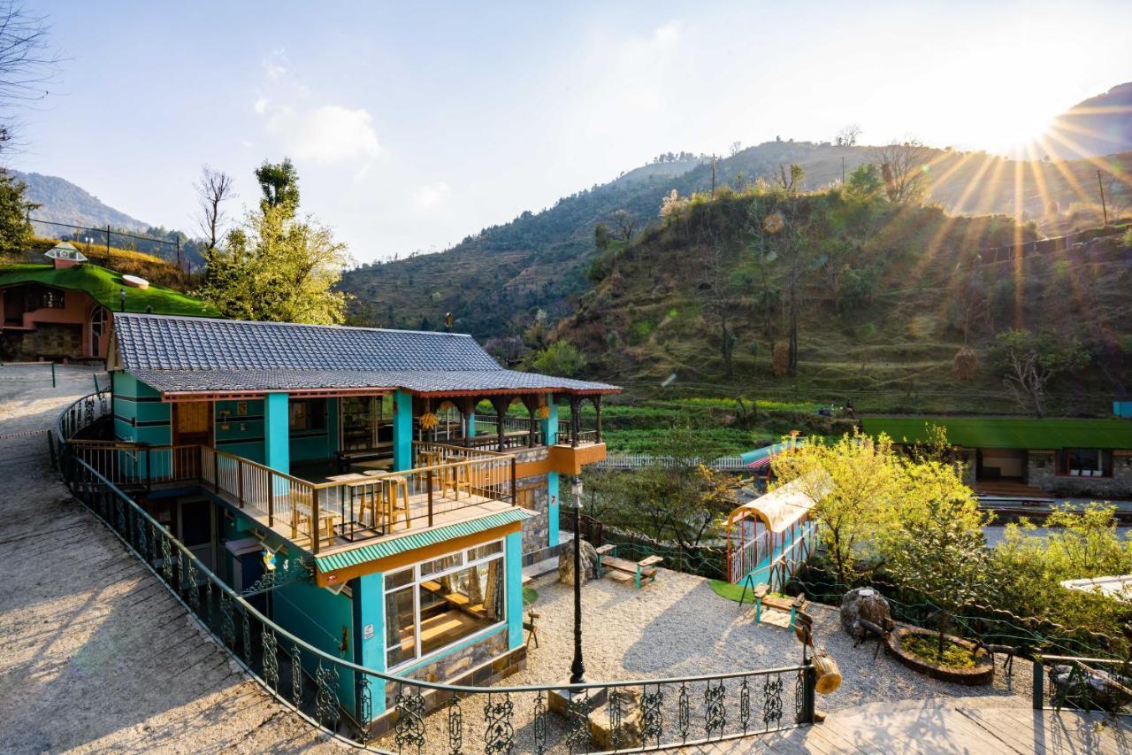 Zostel Plus Mussoorie- Kempty Exterior photo