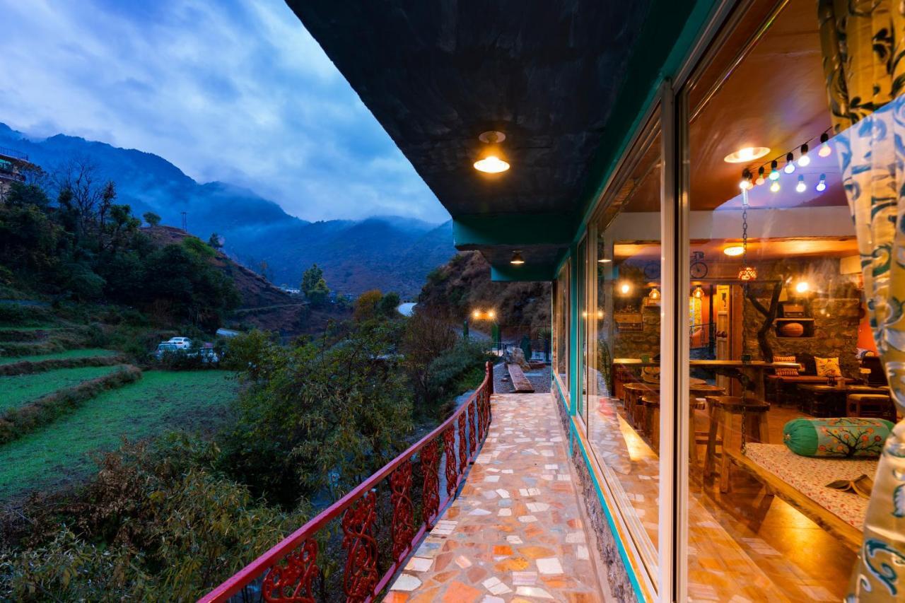 Zostel Plus Mussoorie- Kempty Exterior photo