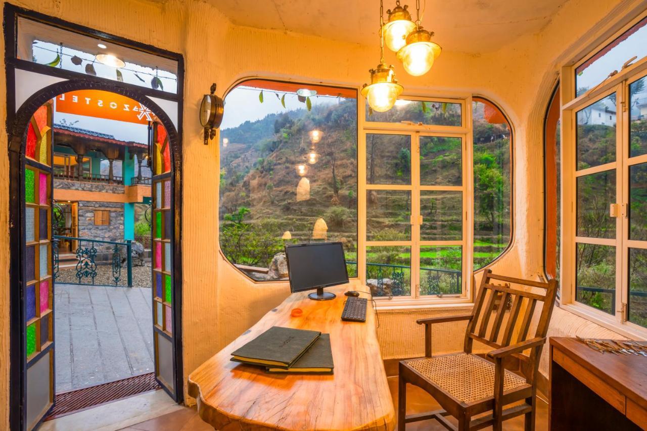 Zostel Plus Mussoorie- Kempty Exterior photo