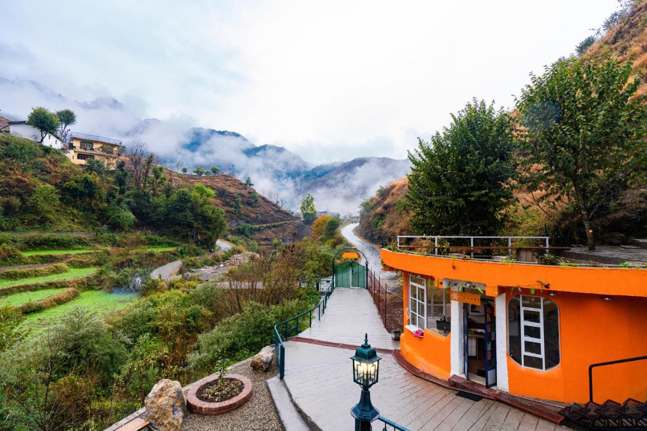 Zostel Plus Mussoorie- Kempty Exterior photo